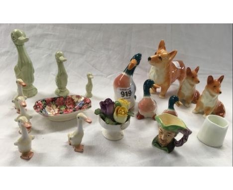 SHELF OF CHINA FIGURES OF CORGI'S, DUCK, GEESE, SMALL PIN TRAY, TOBY JUG &amp; 1 OTHER