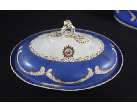 19THC ROYAL WORCESTER TUREEN - BENGAL GRENADIERS, INDIAN INTEREST an oval shaped lidded tureen with a dark blue band and gild