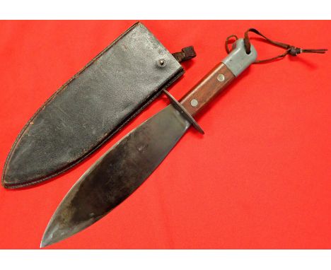 WW2 Australian smatchet ‘Z Force’ O.S.S. fighting combat knife & scabbard. Features wooden grips with pinned rivets, thick ov