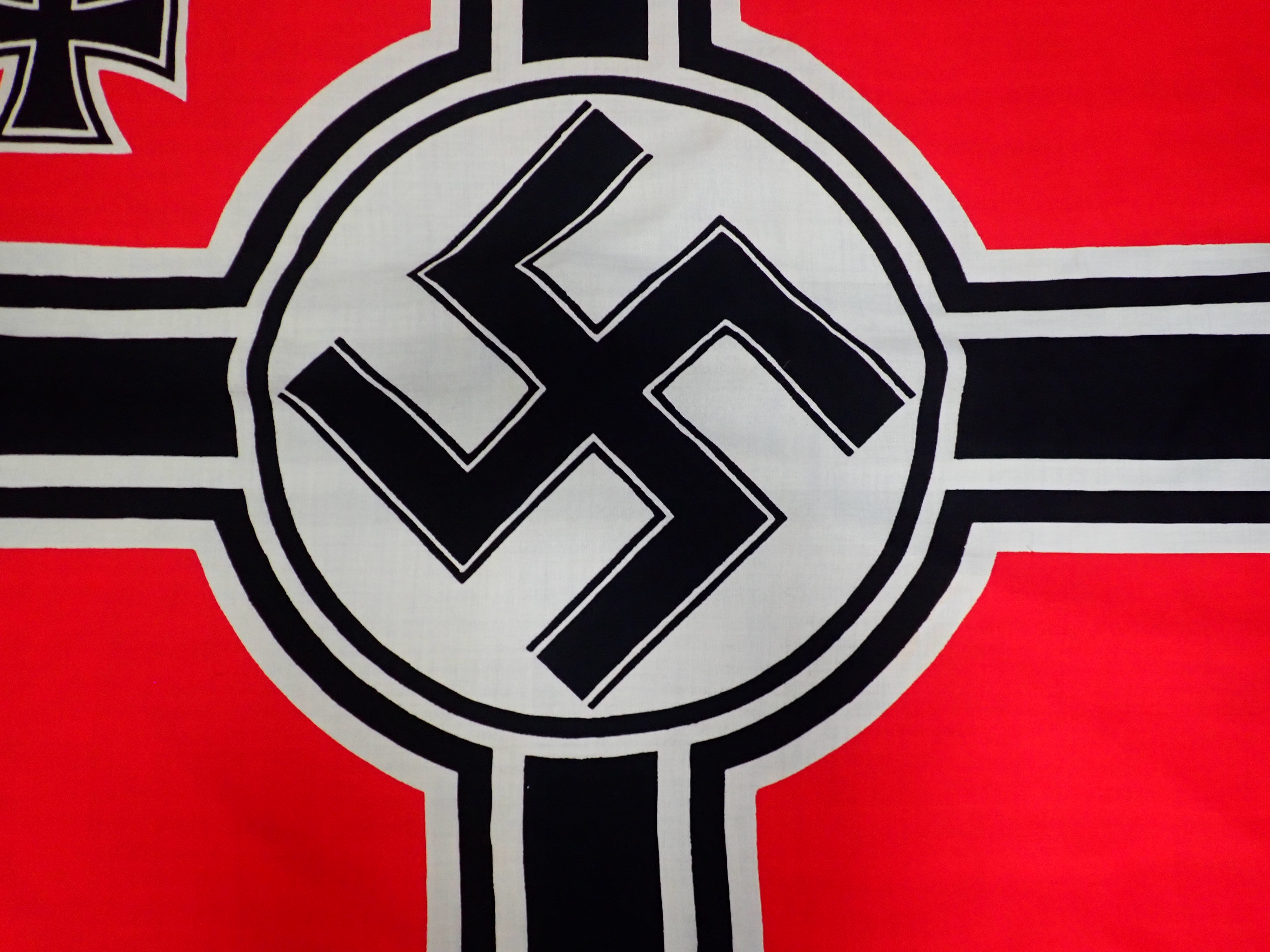 WW2 German Navy Kriegsmarine battle flag. Very good condition printed flag, with white cotton bas