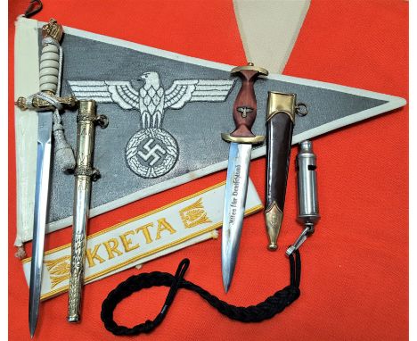 Lot of WW2 German replica miniature daggers &amp; insignia (5). Includes SA marine dagger with scabbard, Kriegsmarine dagger,