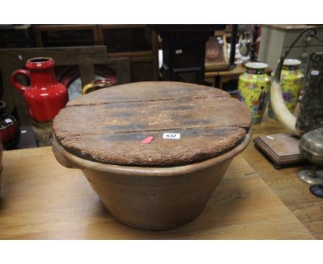 Vintage Terracotta Dough Bin with Wooden Lid