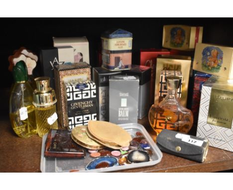 A selection of vintage aftershaves and perfumes comprising of Givenchy Gentleman, Hardy Amies, Charlie Red and Nina Ricci Par