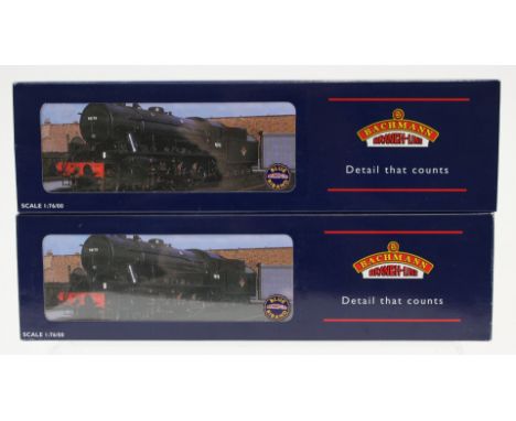 BACHMANN: A pair of Bachmann OO gauge locomotives: 32-250X Dutch N.S Livery No 4479 Green and 32-255A WD Austerity WW2 Khaki 