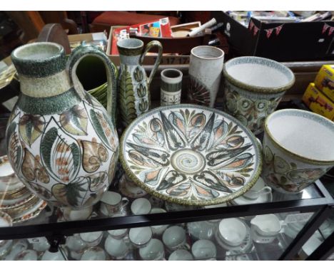 A small quantity of Denby to include a Glyn Colledge shallow bowl, Briglin pottery vase, Langley and similar