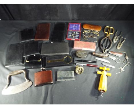 A quantity of good collectable items to include penknives, pens, vintage spectacles, hip flask, drawing set, wallets, cork sc