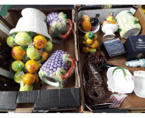 A mixed lot of ceramics, including boxed Wedgwood trinket box in Wild Strawberry pattern,  boxed Caithness paperweight and si