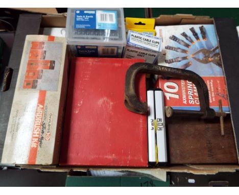 Various tools to include a boxed Arcoy rabbiter, Devilbliss aerograph airbrush kit in original box, spring clamps and similar
