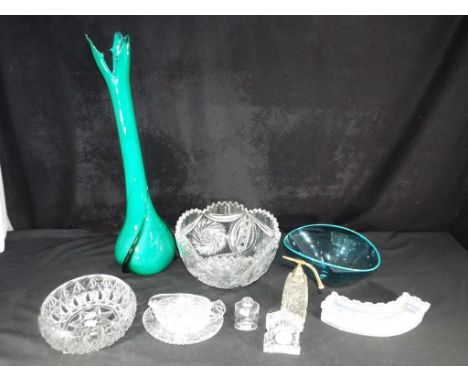 A quantity of glassware to include a late 19th century Molineaux Webb &amp; Co opalescent  pressed glass flower trough having