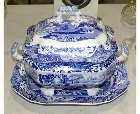 A Spode Italian pattern large tureen and cover on stand, with black printed mark beneath, the stand 35cm wide. 