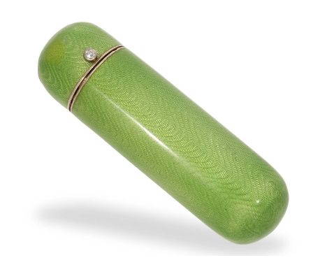Emailledose: sog. " Lipstick holder", möglicherweise Fabergé St. Petersburg um 1910: Ca. 73 mm lang, ca. 55g, Silber, grüne G