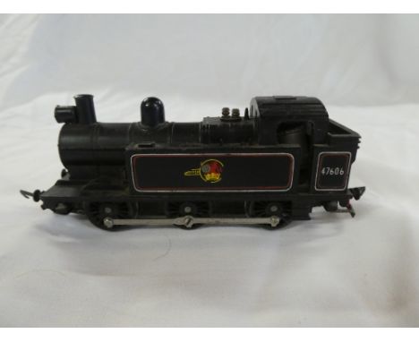 Tri-ang OO gauge - 0-6-0 Australian issue tank engine (one coupling rod missing)