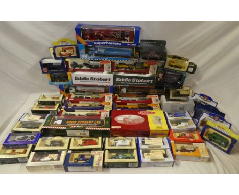 A large selection of mint/boxed modern diecast vehicles - Lledo, Oxford diecast and others including commercial vehicles, vin