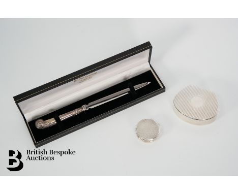 A silver trinket box, engine turned decoration with vacant cartouche, Birmingham hallmark dated 1918, mm Deakin &amp; Francis