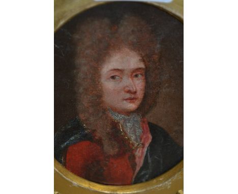 Antique oval gilt framed oil, portrait of a 17th Century bewigged gentleman
