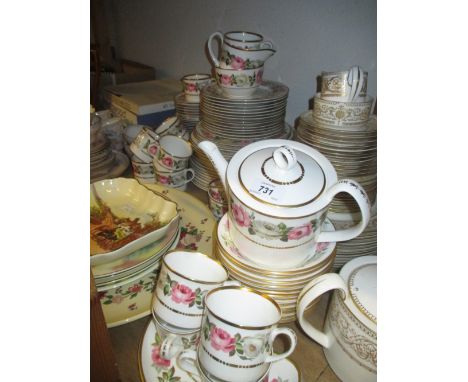 Royal Worcester Royal Garden eighty seven piece dinner service