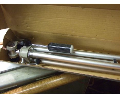 Vivitor Model 1102 Tripod