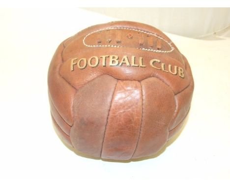 VINTAGE MANCHESTER UNITED LEATHER FOOTBALL