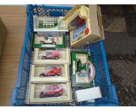 SMALL TRAY OF MODEL VEHICLES TO INCLUDE LINCOLNSHIRE LLEDO