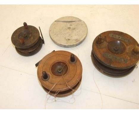 3 Vintage Wooden Fishing Reels &amp; Alloy Gut Cast Box