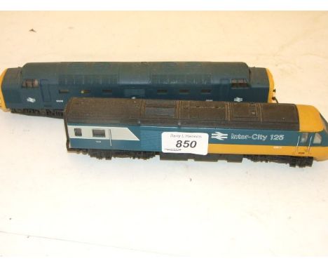 2 MODEL TRAIN LOCOMOTIVES TO INCLUDE LIMA