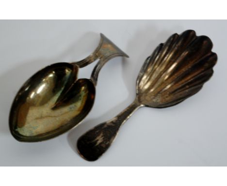 An early 19th century silver caddy spoon with shell shaped bowl, and one other from the period (2)
