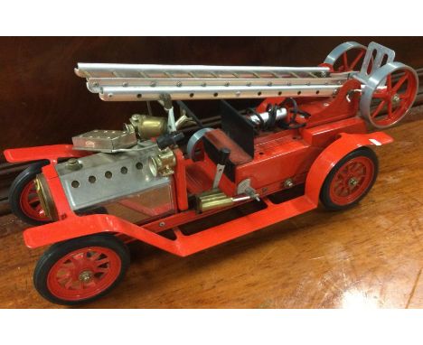 MAMOD: A good model of a fire engine. Est. £20 - £30.