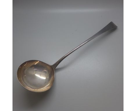 A George III silver ladle by Hester Bateman, London 1780, 149g 