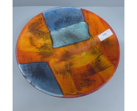A Poole Pottery shallow bowl, 27cm 