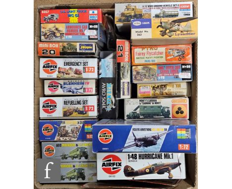 A collection of plastic model kits, all military related, by Airfix, Matchbox and similar, mostly 1:72 scale, all boxed. (22)