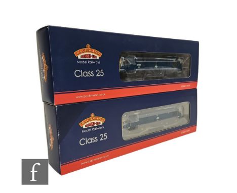 Two OO gauge Bachmann DCC Ready BR blue diesel locomotives, 32-408 Class 25/3 25286 and 32-404 Class 25/3 25276, boxed. (2) 