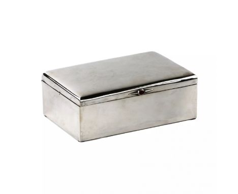 A laconic cigar box of 830 Swedish silver. A piece of elegant simplicity with a red cabochon on the snap. The interior is fin