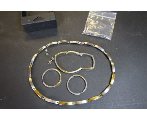Suite of titanium and plated jewellery- Boccia
