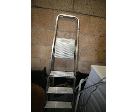 Modern step ladders