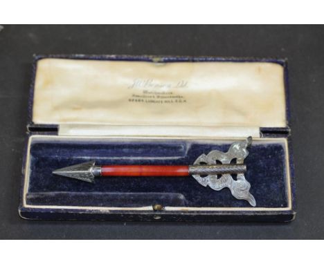 Victorian white metal and agate cupids arrow brooch, cased