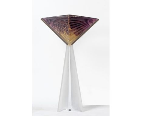 DAUM FRANCE. Lampe en pâte de verre et verre transparent. Circa 1980Pied triangulaire en verre transparent, abat-jour en verr