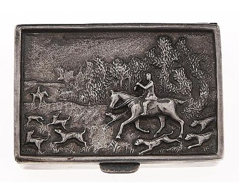 A Continental silver snuff box, 20th c, in 19th c English style, the lid cast with hunting scene, 57mm, marked UZ and 0.925, 