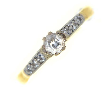 A diamond ring, in 18ct gold, 2.7g, size N  Good condition