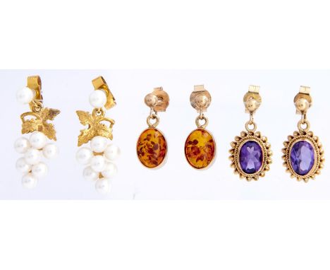 A pair of cultured pearl and 9ct gold grapes earrings and two pairs of amethyst or amber set gold earrings, first 20mm, Londo