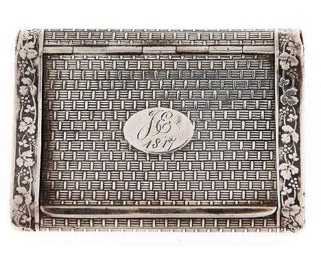 A French silver snuff box, early 19th c, with basket work decoration between bands of grape vines, the lid and underside engr