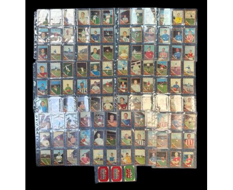 A&amp;BC Gum 1963 Bobby Moore, Jimmy Greaves etc., Footballer Gum cards, Make-A-Photo blue-back series, a part set with 3 che