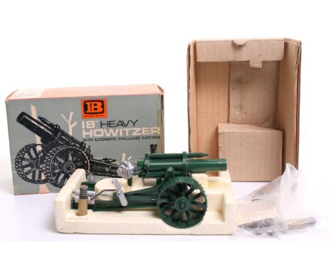 Britains 9740 Boxed 18” Heavy Howitzer Gun, mounted on tractor wheels for field operations, 1962 issue gloss green diecast gu