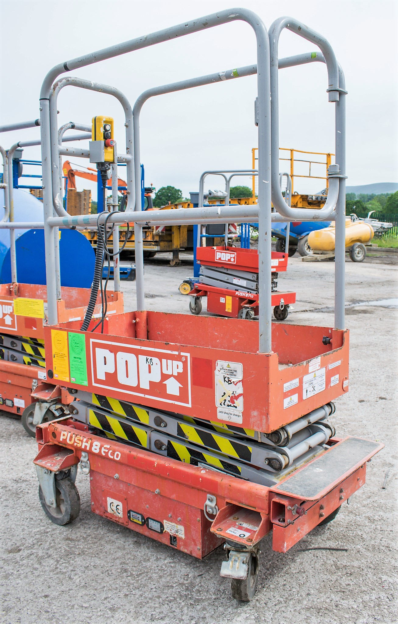 Pop Up Push 8 Eco battery electric scissor lift access platform A660675