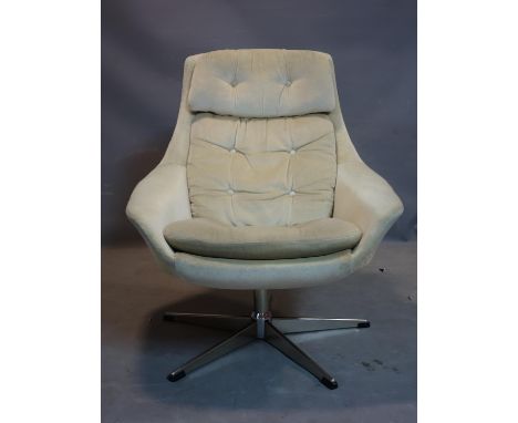 A vintage swivel chair, H.W Klein design 