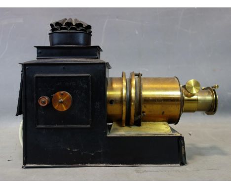 A vintage magic lantern projector, H.36 W.46 D.13cm 