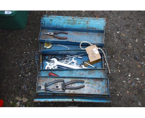 A cantilever tool box containing various sized spanners up to 30ml, ratchet pliers, etc. 