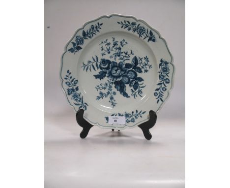 A pair of 18th century Worcester pine cone pattern plates and a pair of soup plates (4)  
