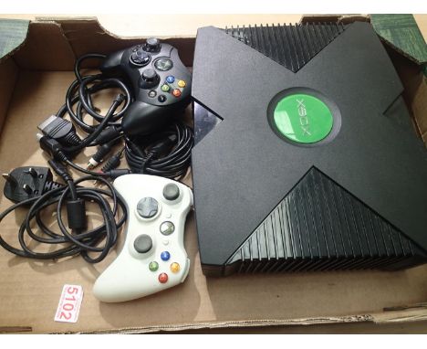 Microsoft XBox original with 2pads and power cables etc. Tested and powers up into home screen. UK P&amp;P Group 3 (£30+VAT f
