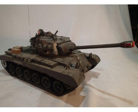 Heng Long 1/16 scale tank, no transmitter etc. UK P&amp;P Group 3 (£30+VAT for the first lot and £8+VAT for subsequent lots) 