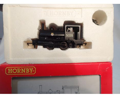 Hornby R2093C, Pug tank, 51235, black, early crest, near mint condition, wear to box. UK P&amp;P Group 1 (£16+VAT for the fir